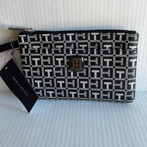Tommy Hilfiger Medium/Large Black Wristlet new